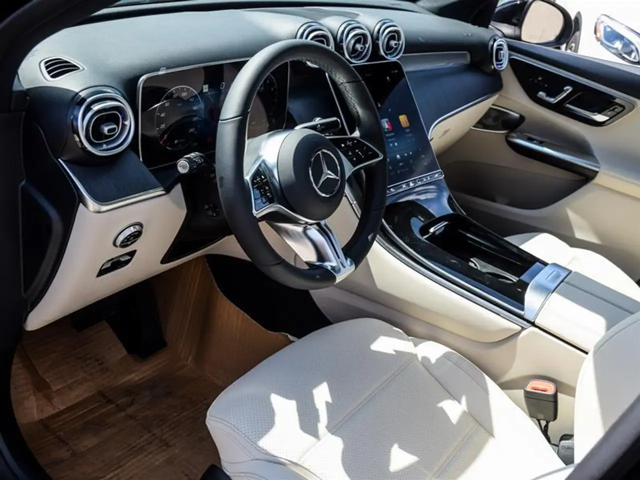Mercedes-Benz GLC - Image 12