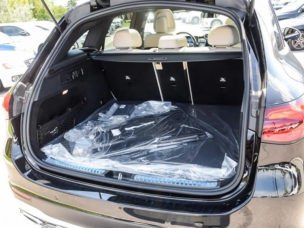 Mercedes-Benz GLC - Image 9