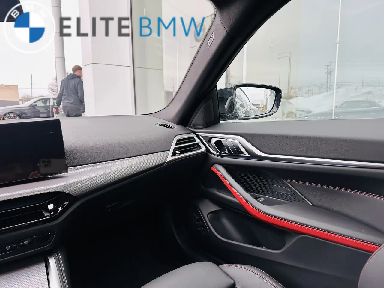BMW i4 - Image 25
