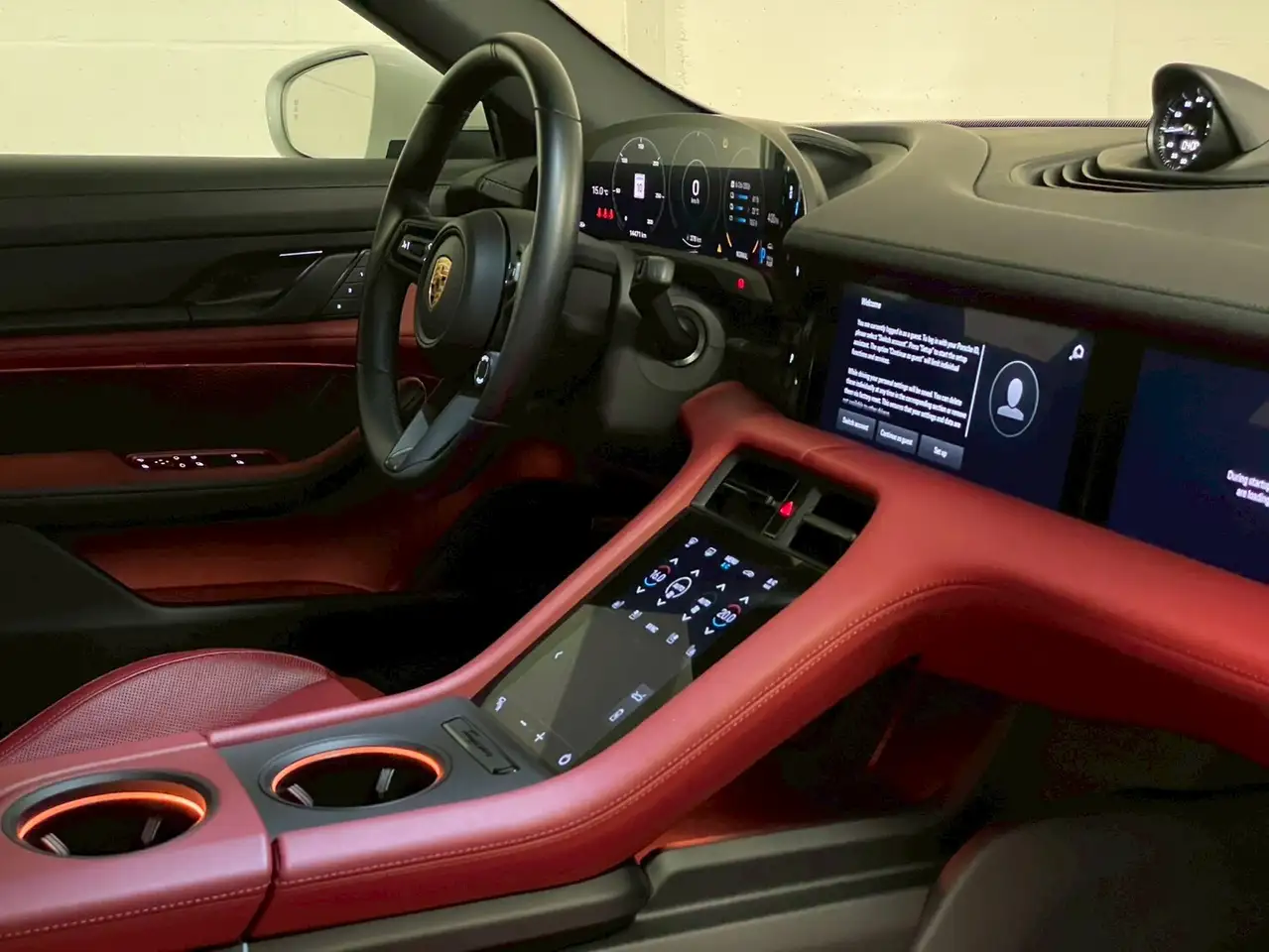 Porsche Taycan - Image 21