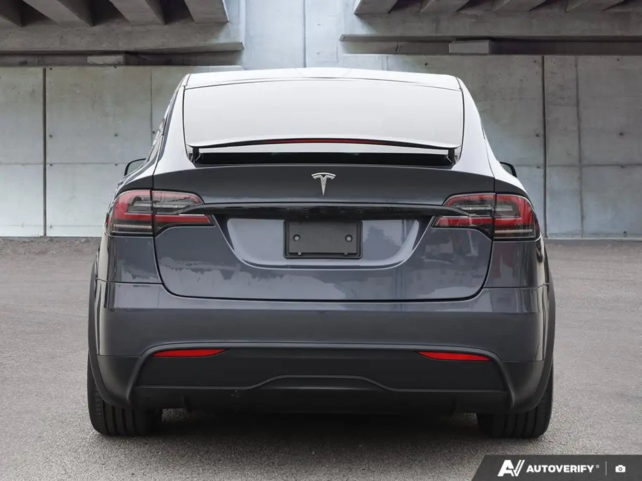 Tesla Model X - Image 7