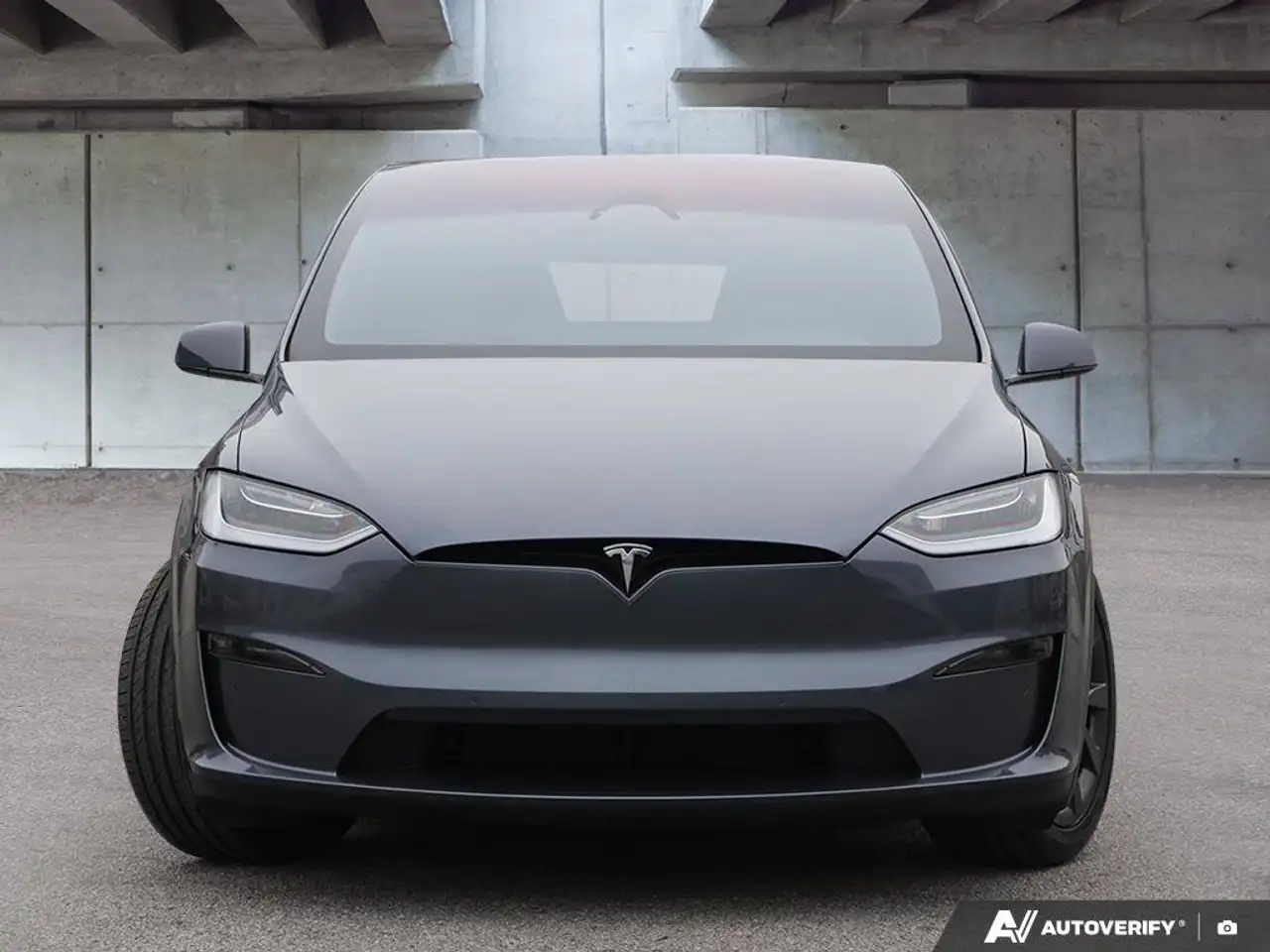Tesla Model X - Image 2
