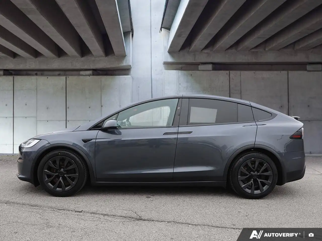 Tesla Model X - Image 3