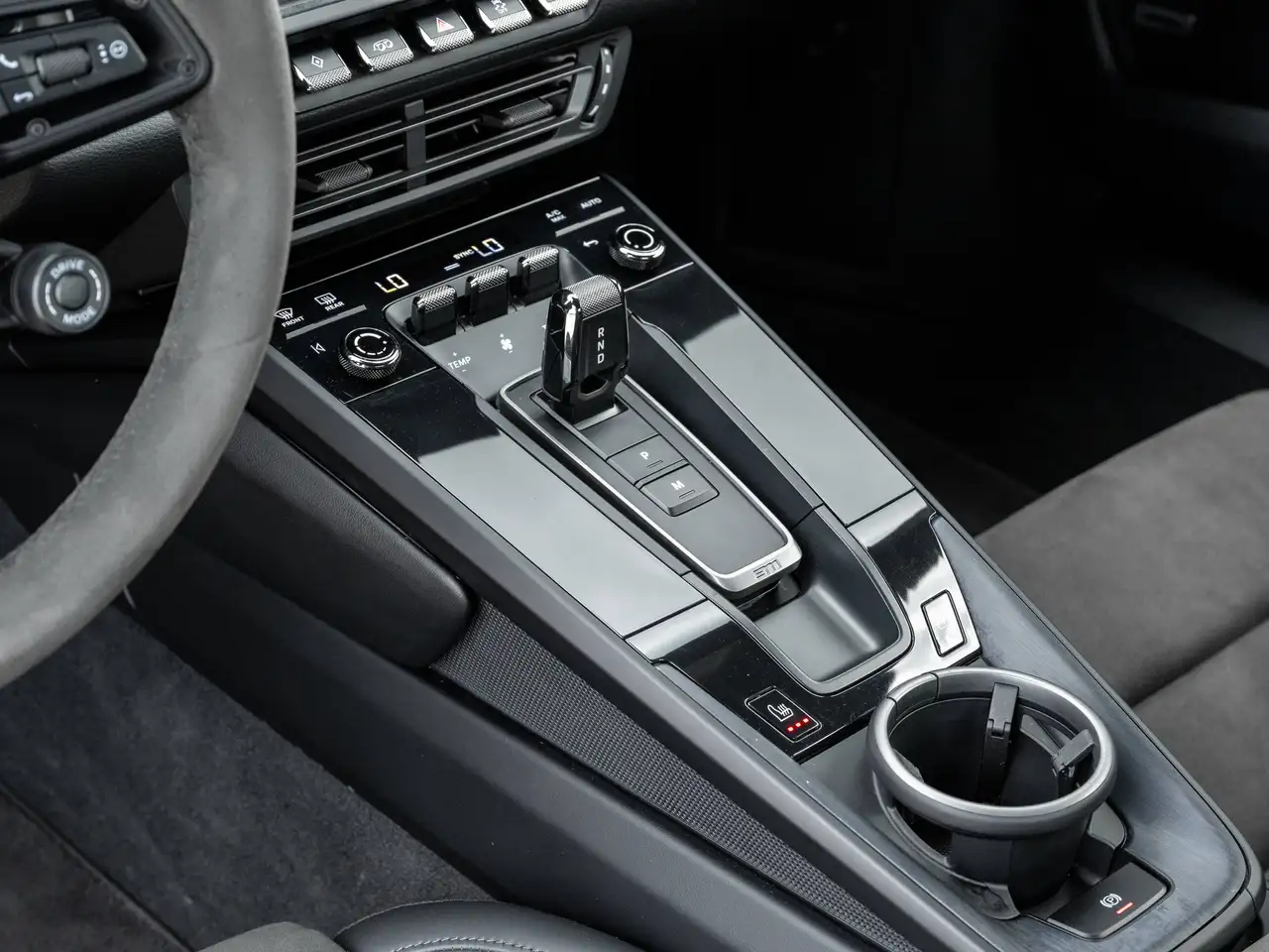 Porsche 911 - Image 25