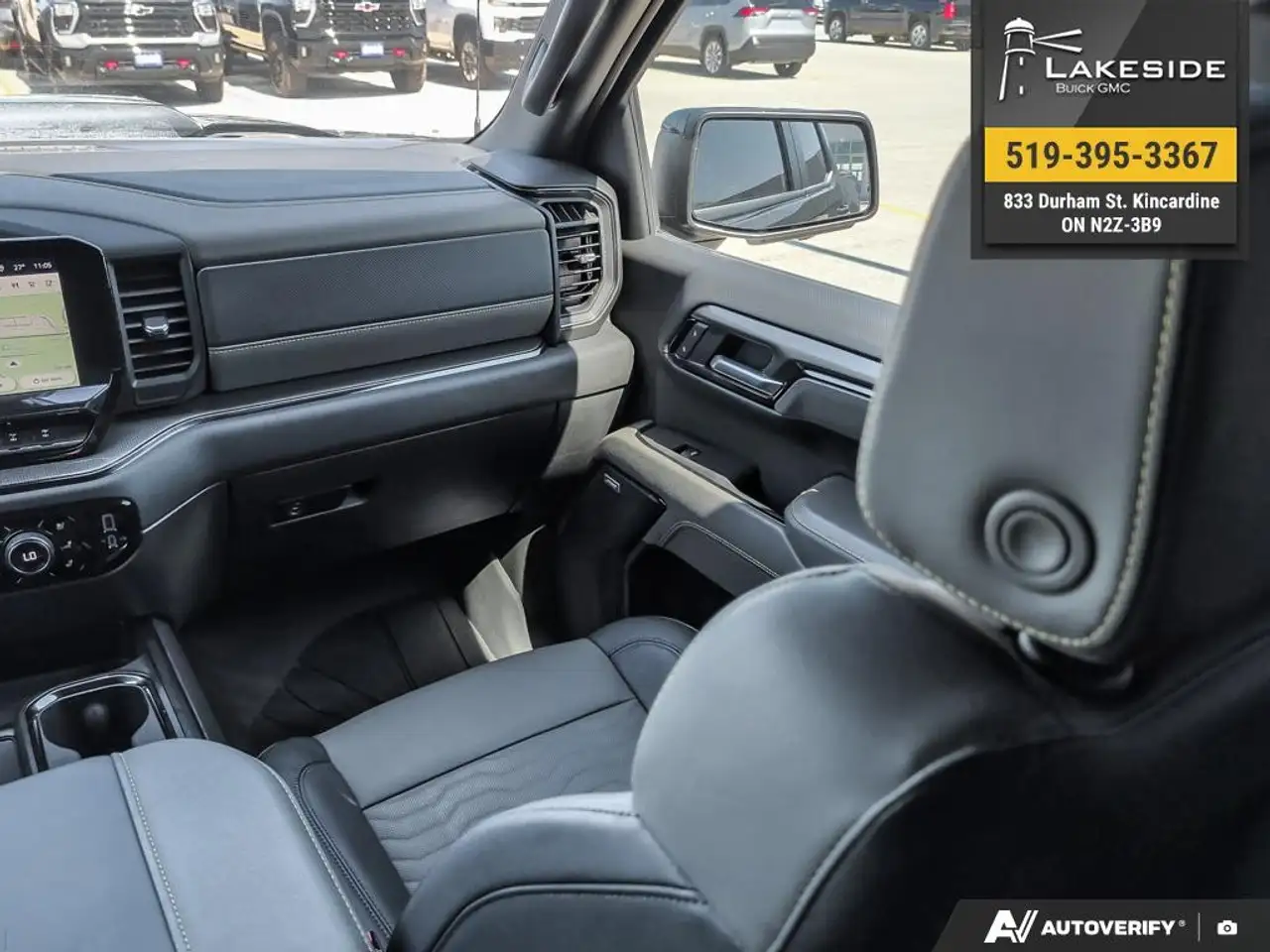 Chevrolet Silverado 1500 - Image 24