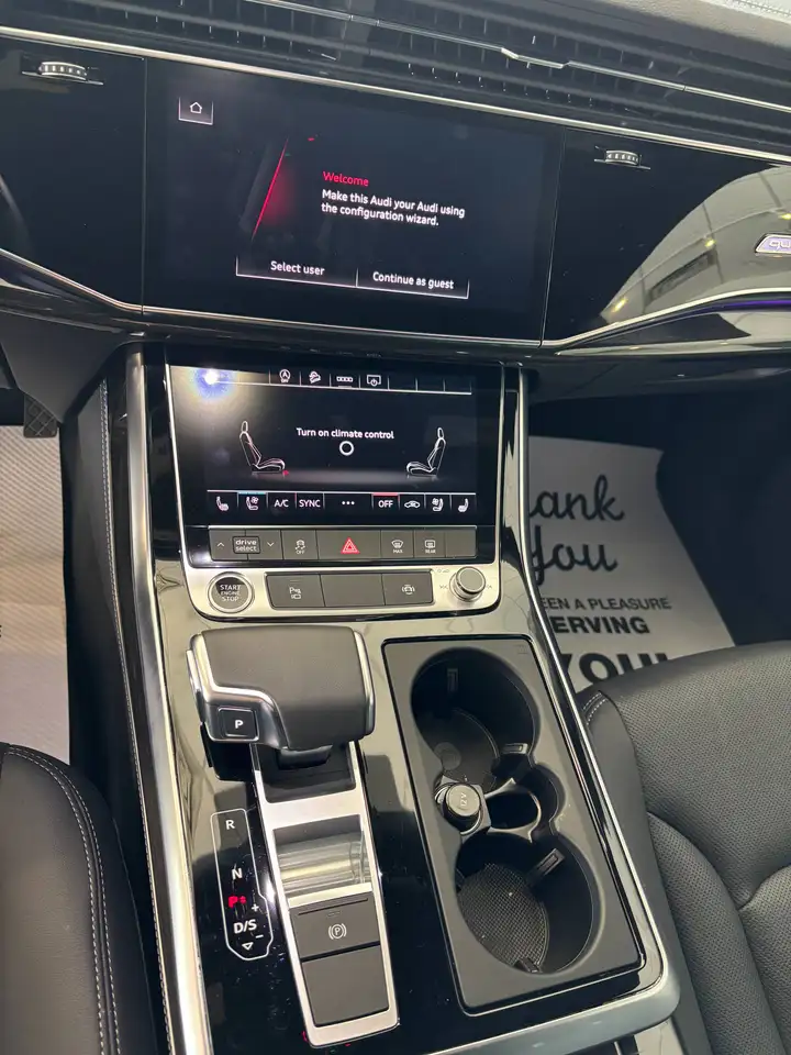 Audi Q8 - Image 11