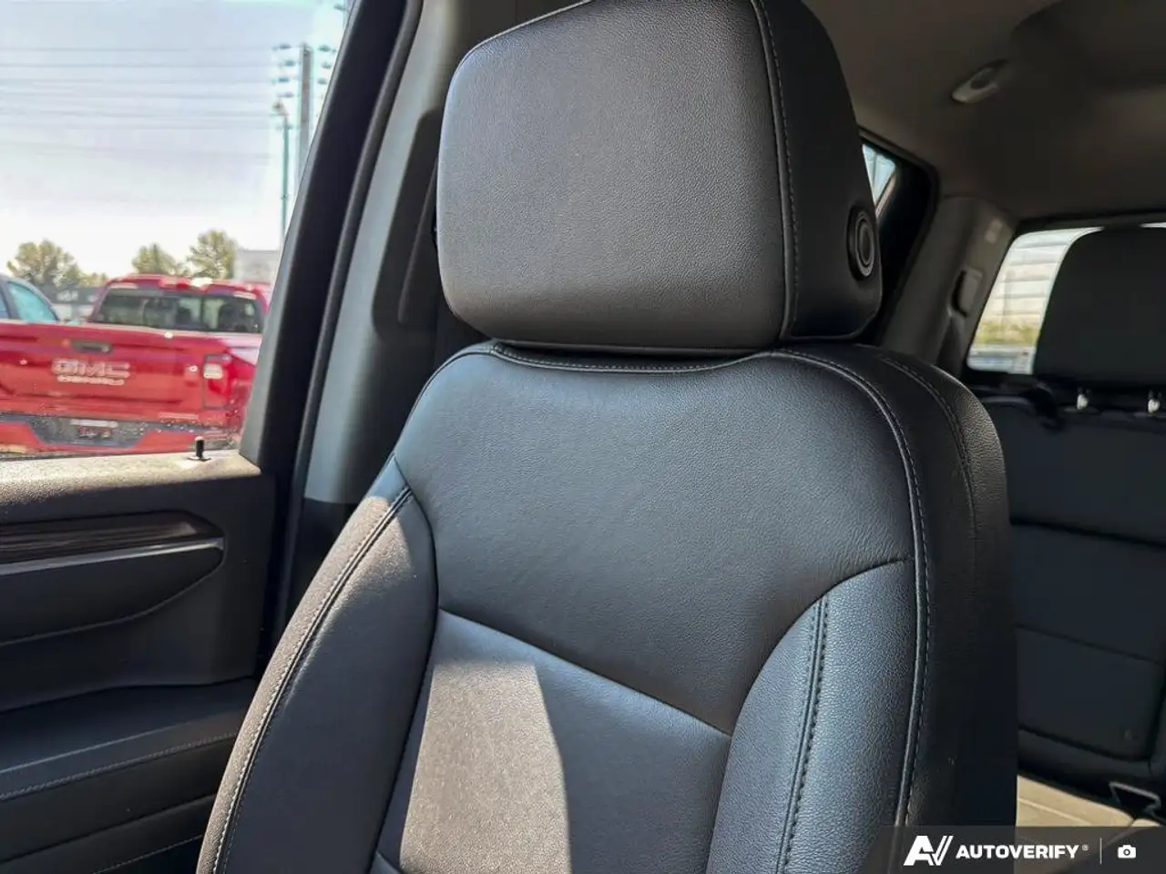 Chevrolet Silverado 1500 - Image 23