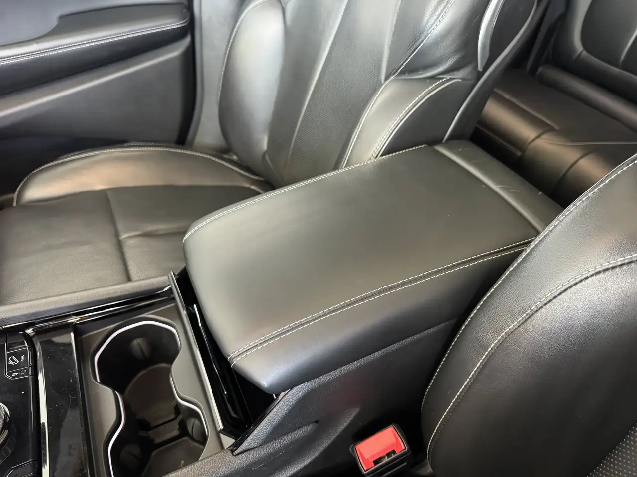 Jeep Grand Cherokee - Image 23