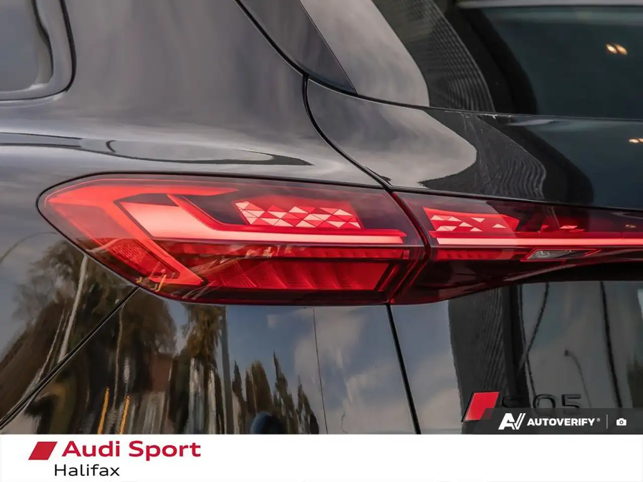 Audi SQ5 - Image 13