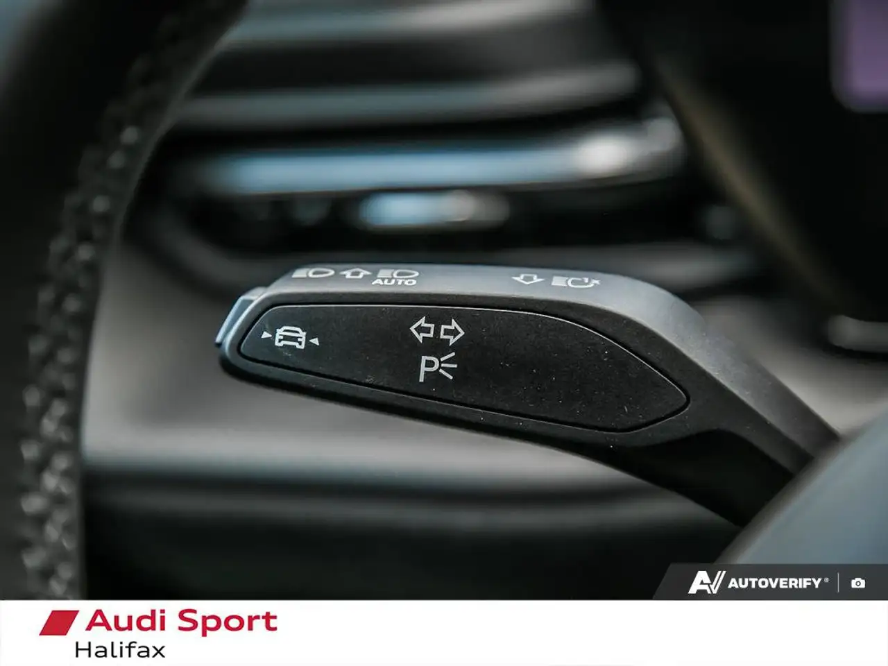 Audi SQ5 - Image 17