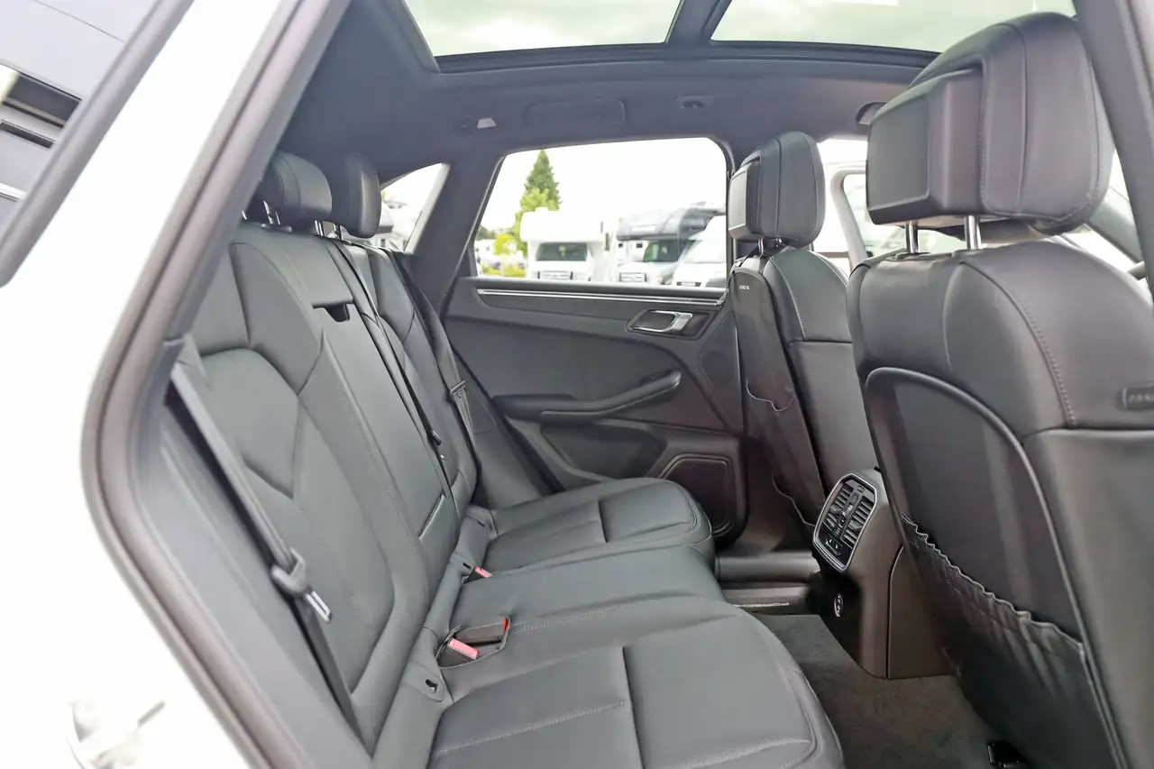 Porsche Macan - Image 15