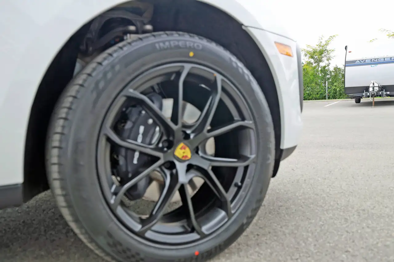 Porsche Macan - Image 14