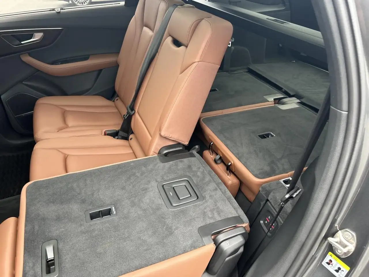 Audi Q7 - Image 16