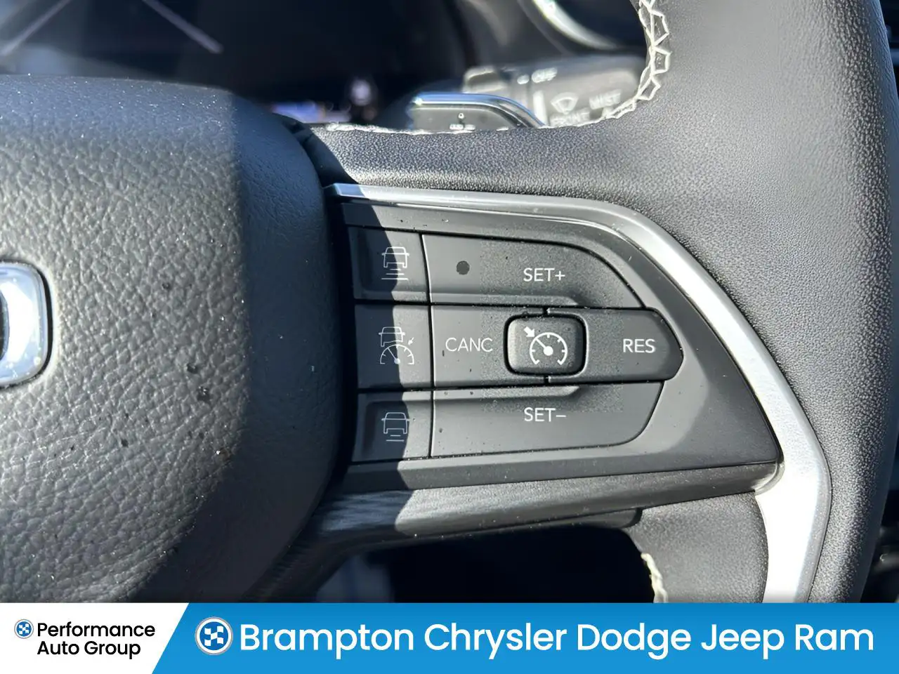 Jeep Grand Cherokee - Image 30