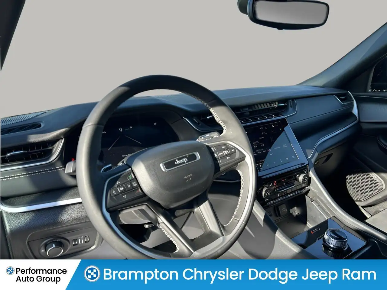 Jeep Grand Cherokee - Image 11