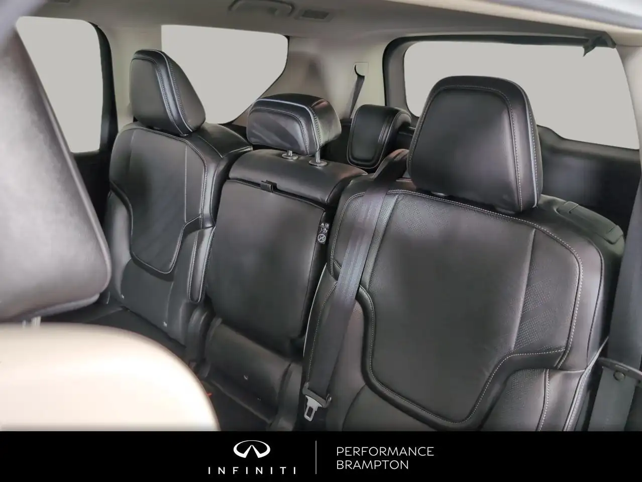 Infiniti QX80 - Image 29
