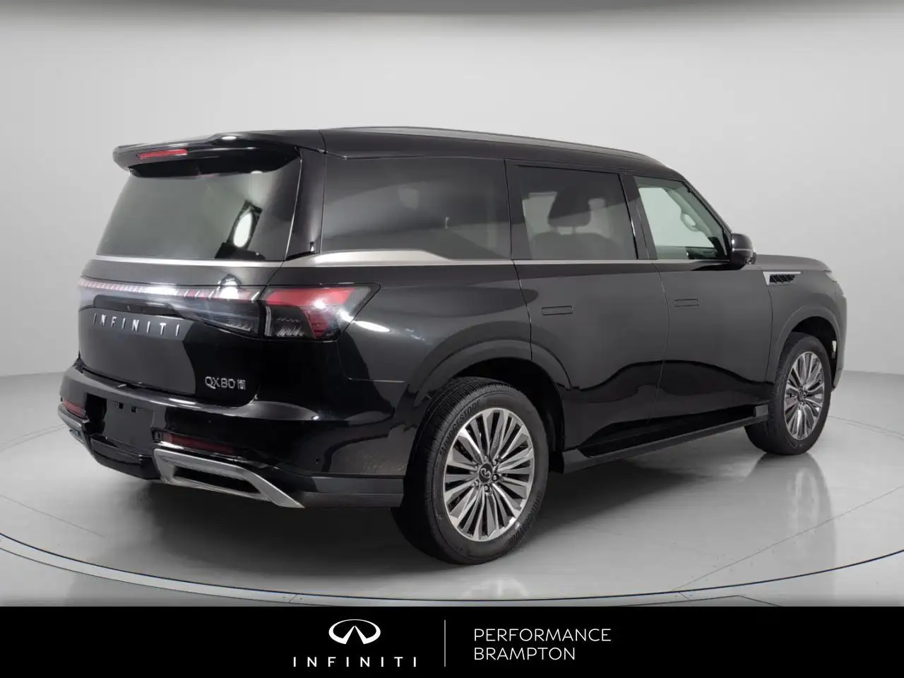 Infiniti QX80 - Image 6