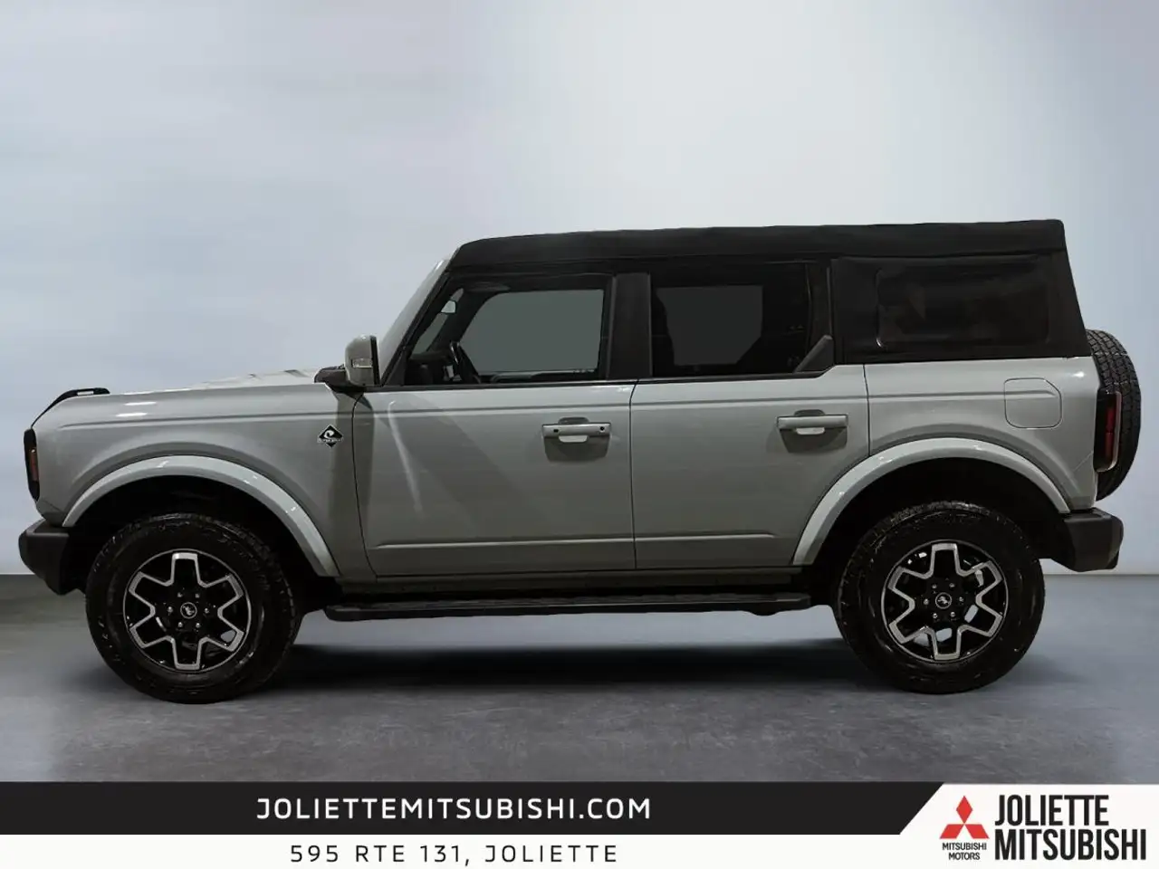 Ford Bronco - Image 18