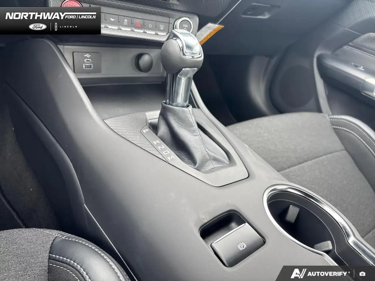 Ford Mustang - Image 16