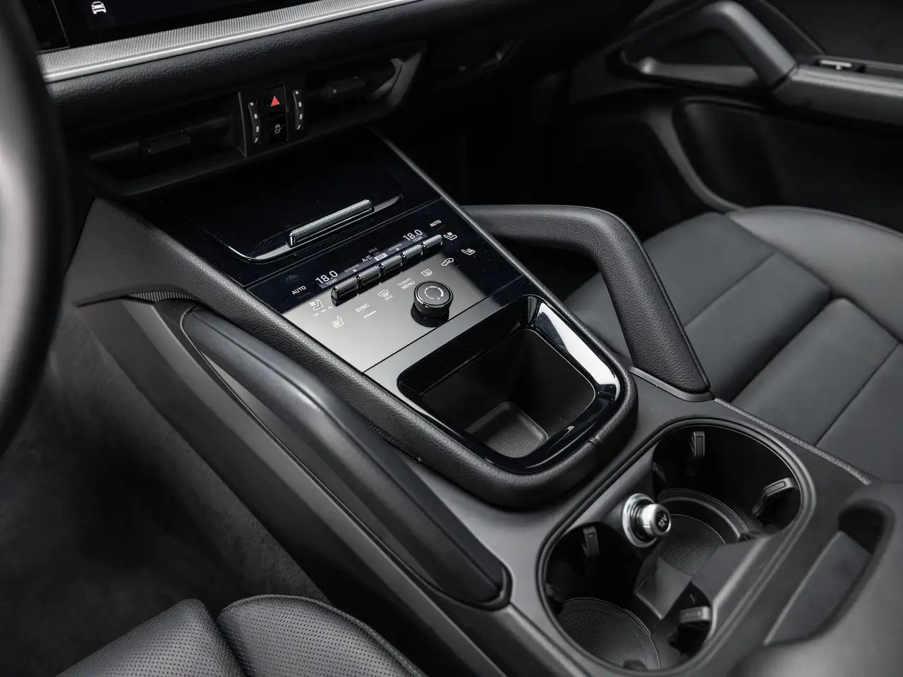 Porsche Cayenne - Image 15