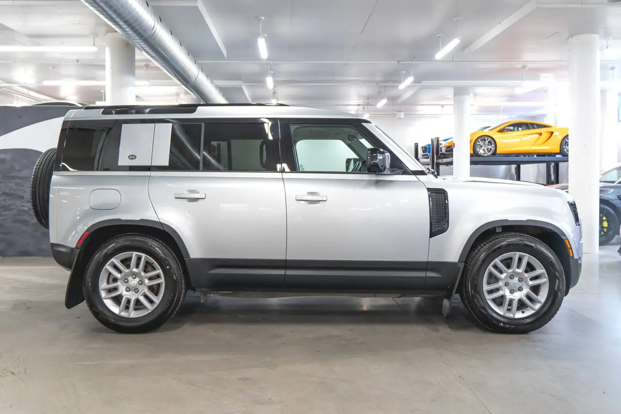 Land Rover Defender - Image 17