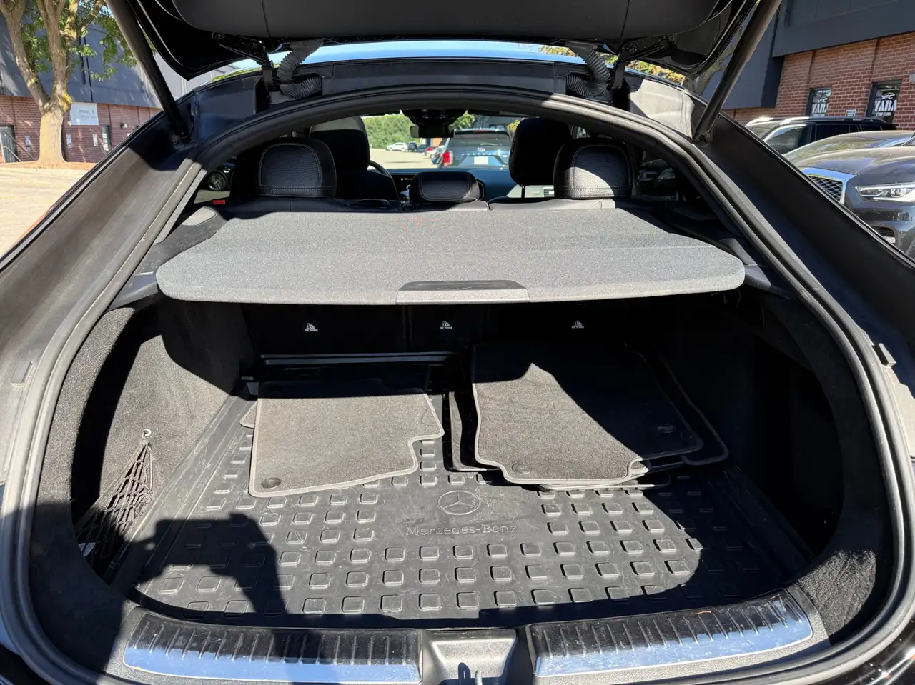 Mercedes-Benz GLE - Image 21