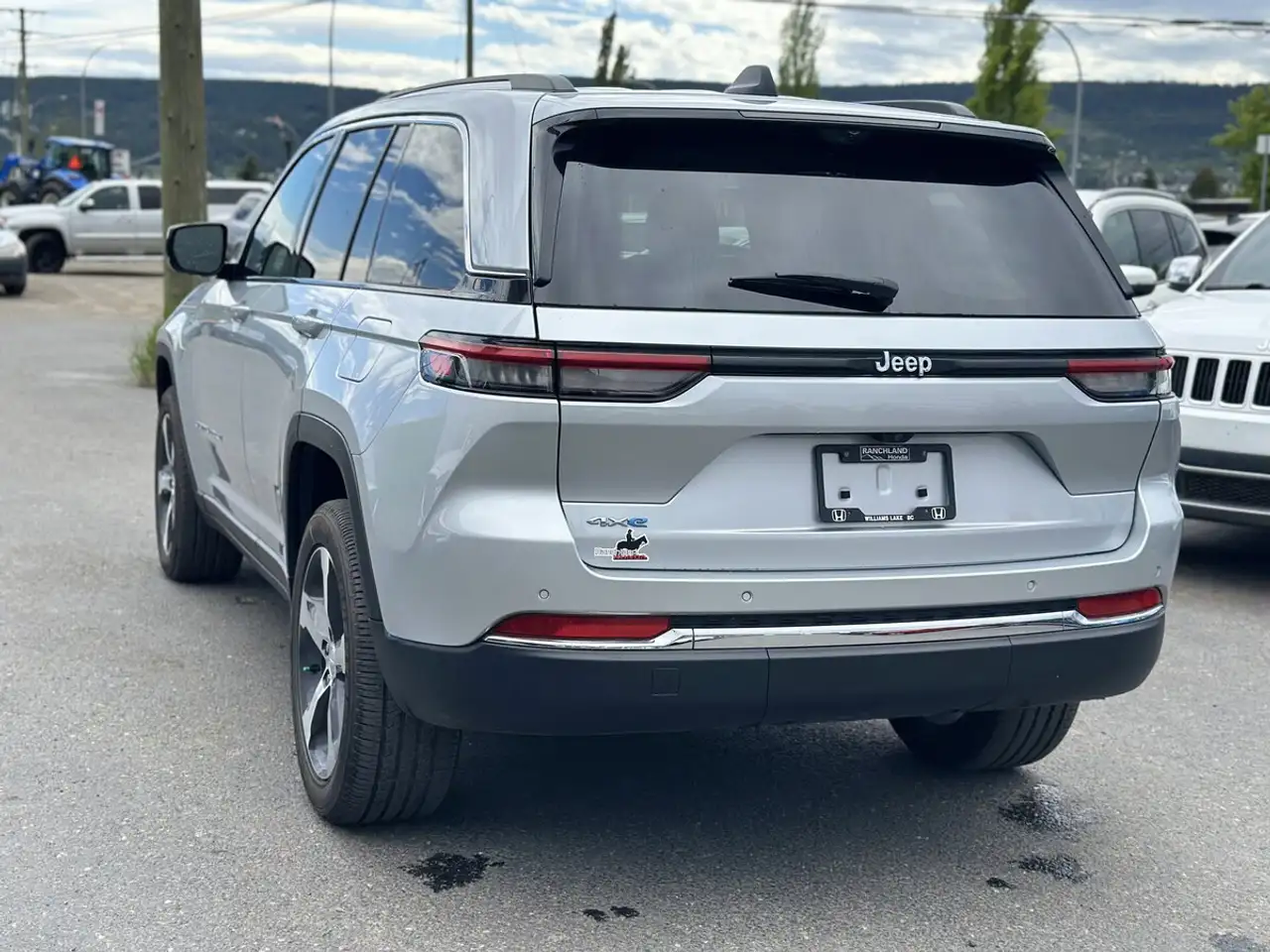 Jeep Grand Cherokee - Image 7