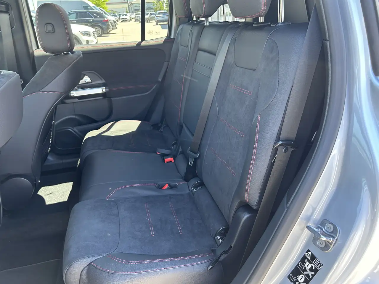 Mercedes-Benz GLB - Image 13