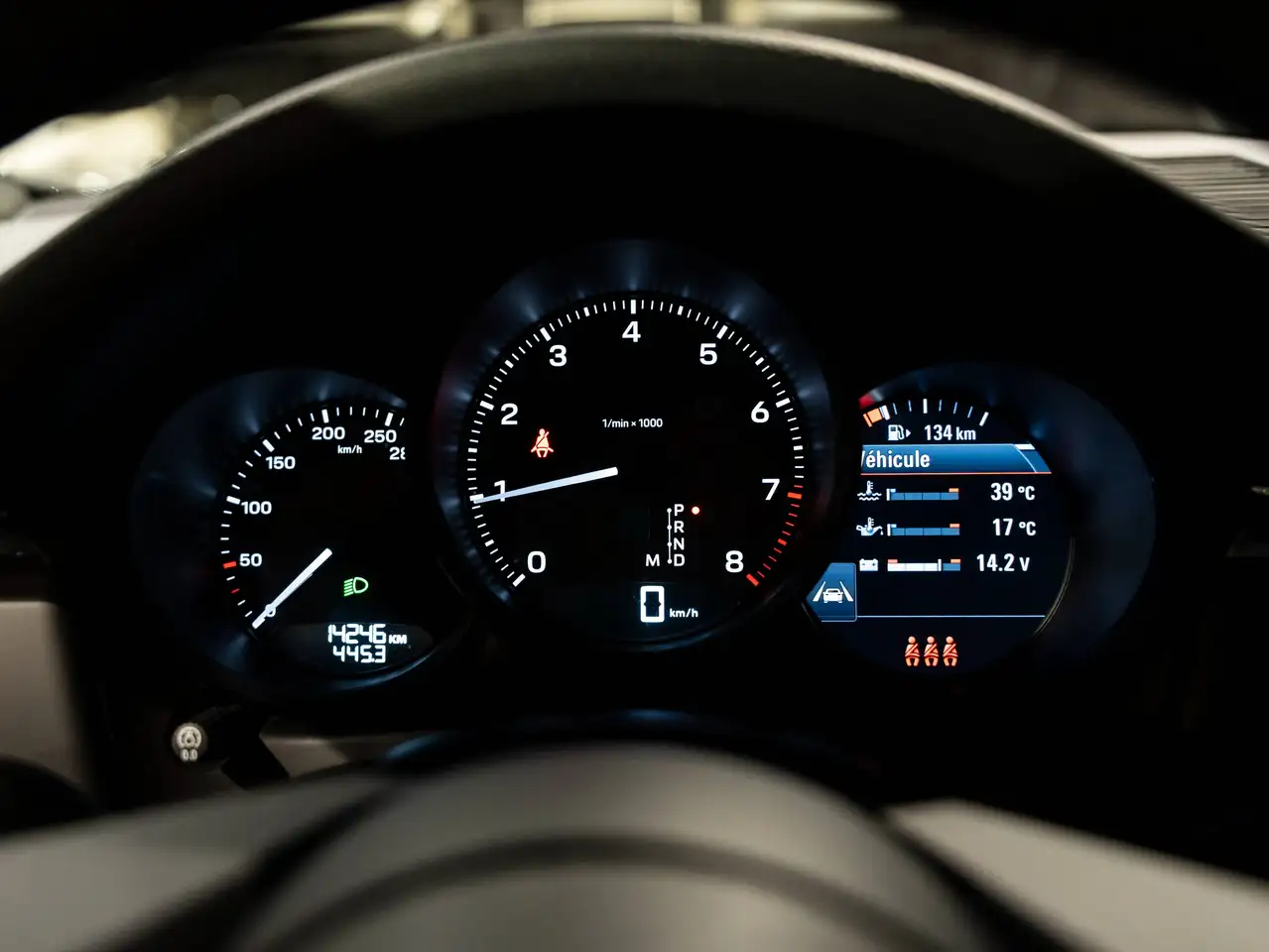 Porsche Macan - Image 15