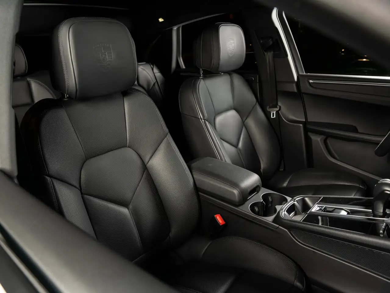 Porsche Macan - Image 5