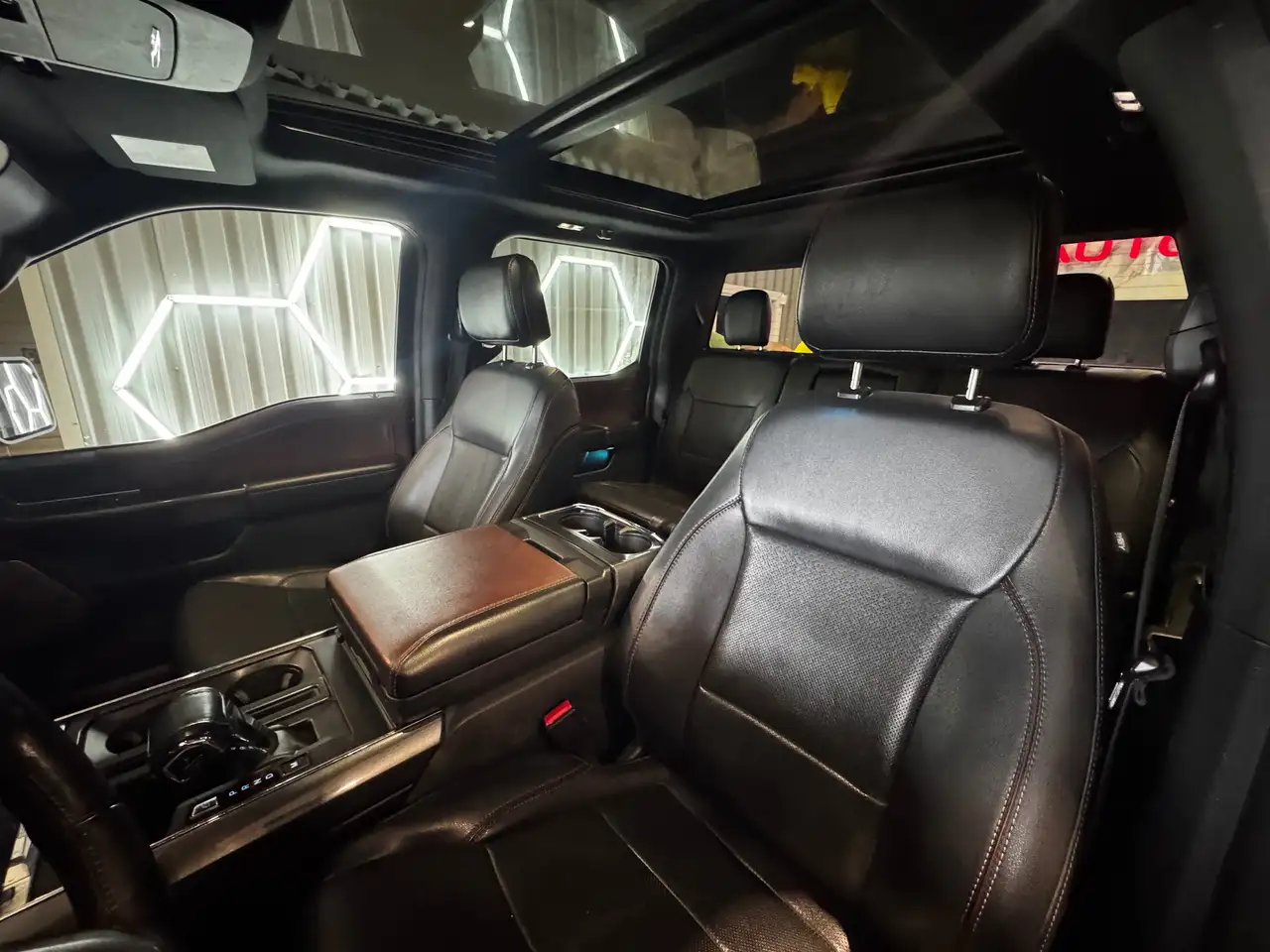 Ford F-150 - Image 5