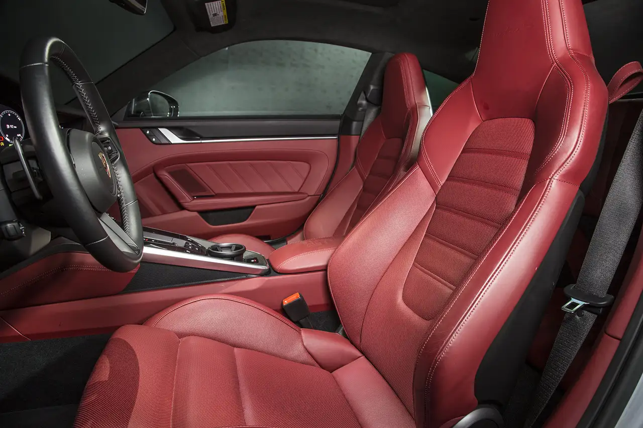 Porsche 911 - Image 15