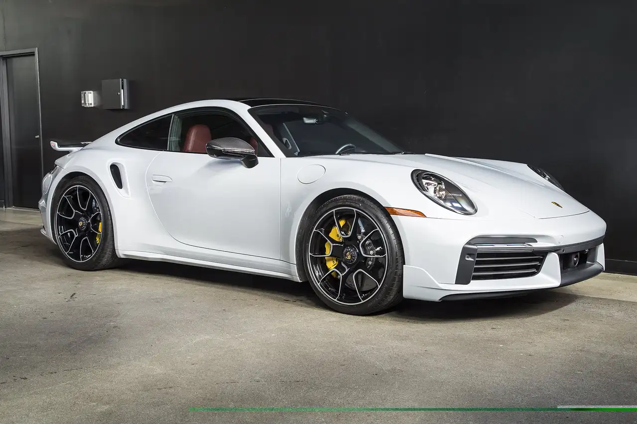 Porsche 911 - Image 7