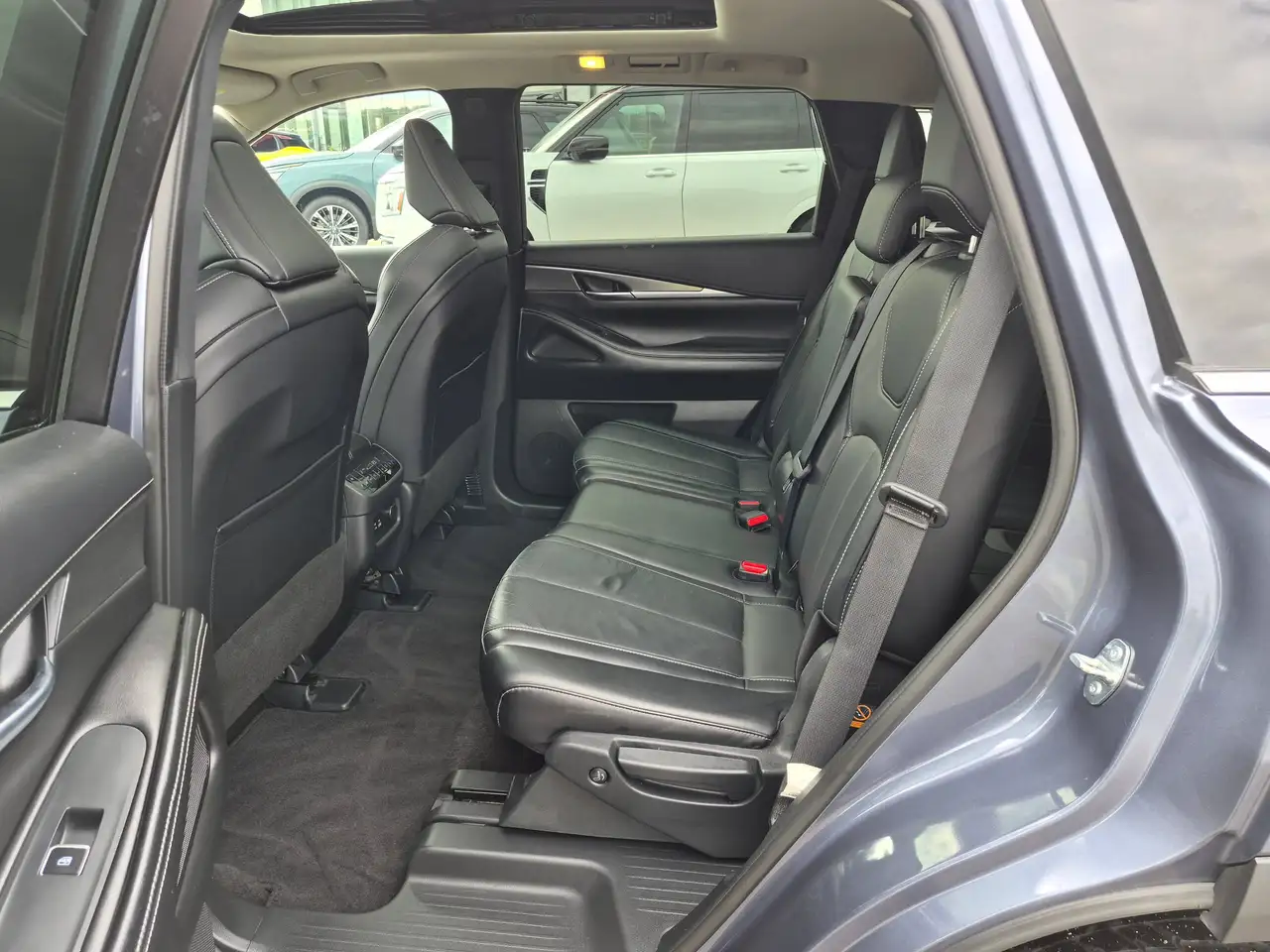 Infiniti QX60 - Image 9