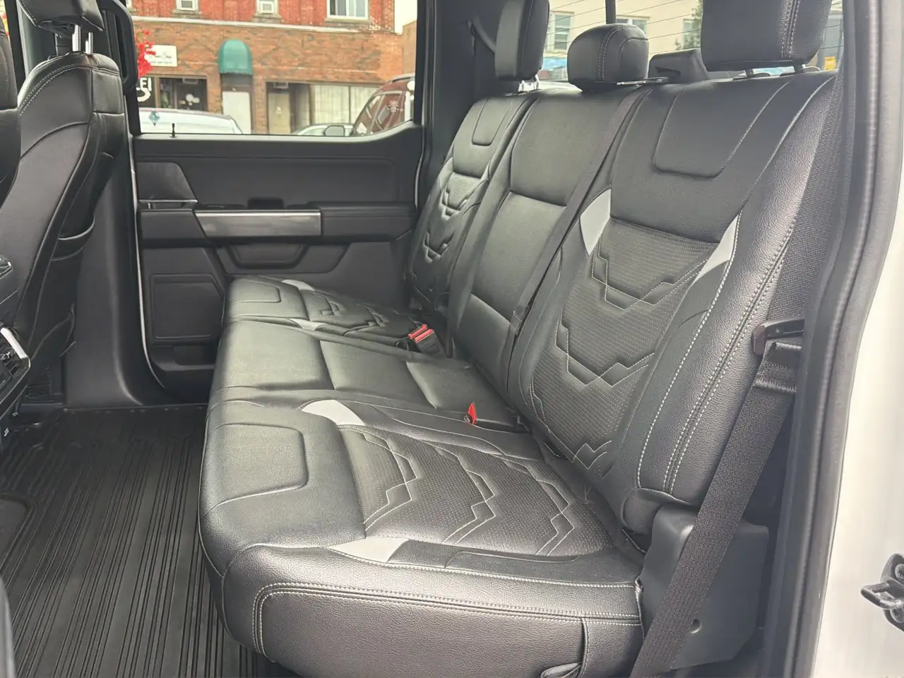 Ford F-150 - Image 16