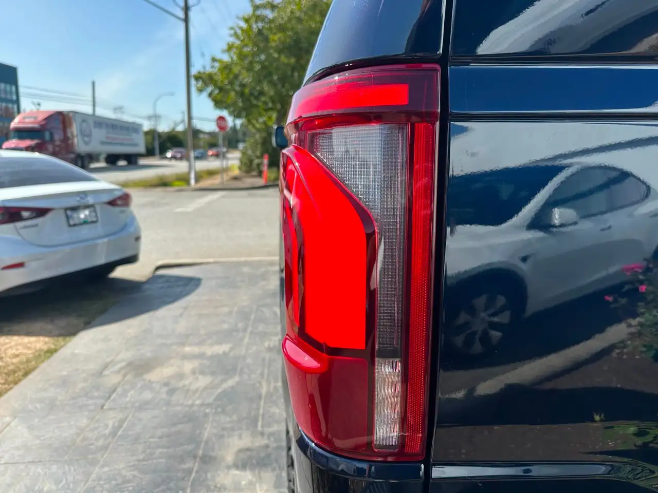 Ford F-150 - Image 19