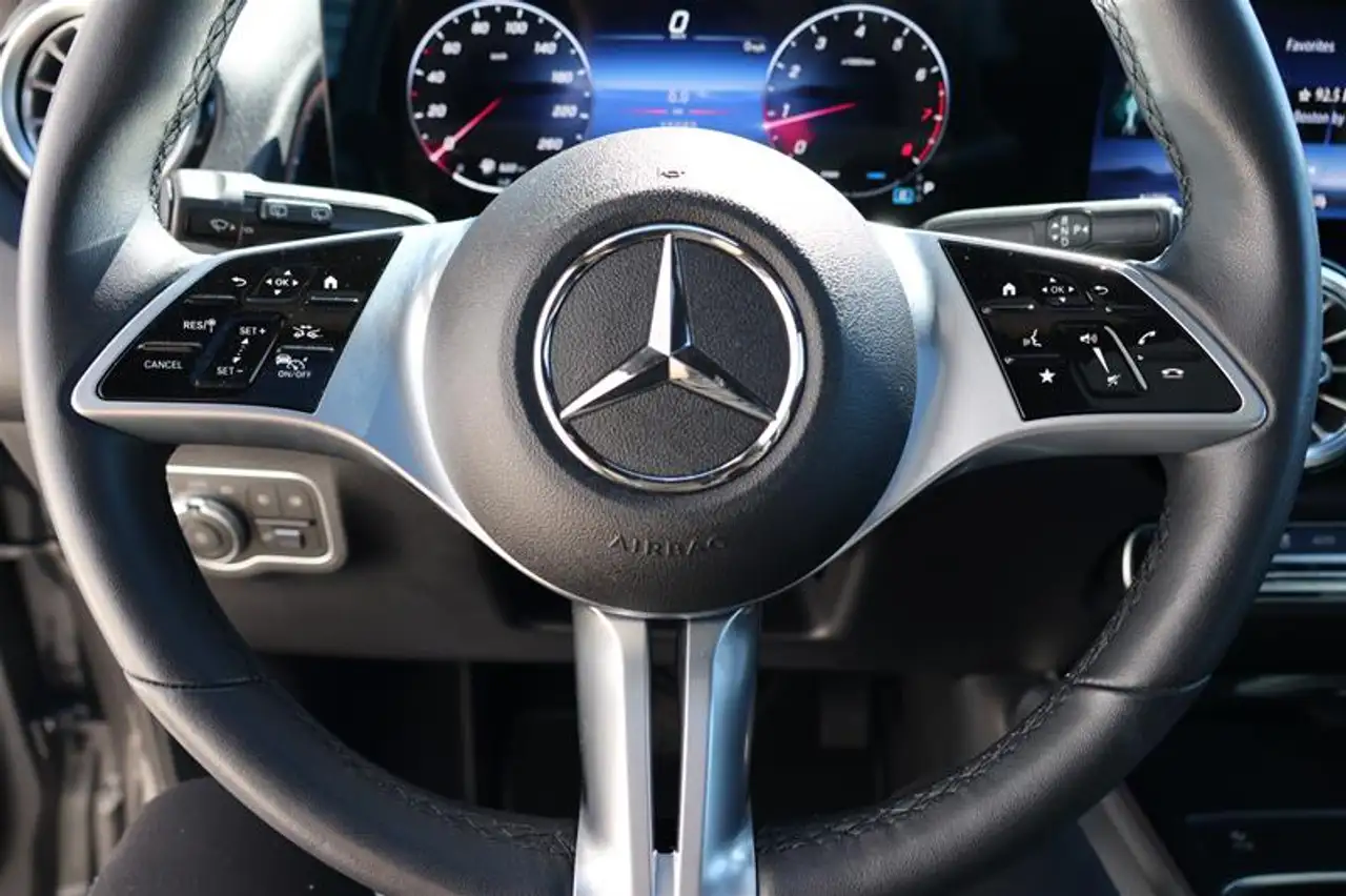 Mercedes-Benz GLB - Image 15