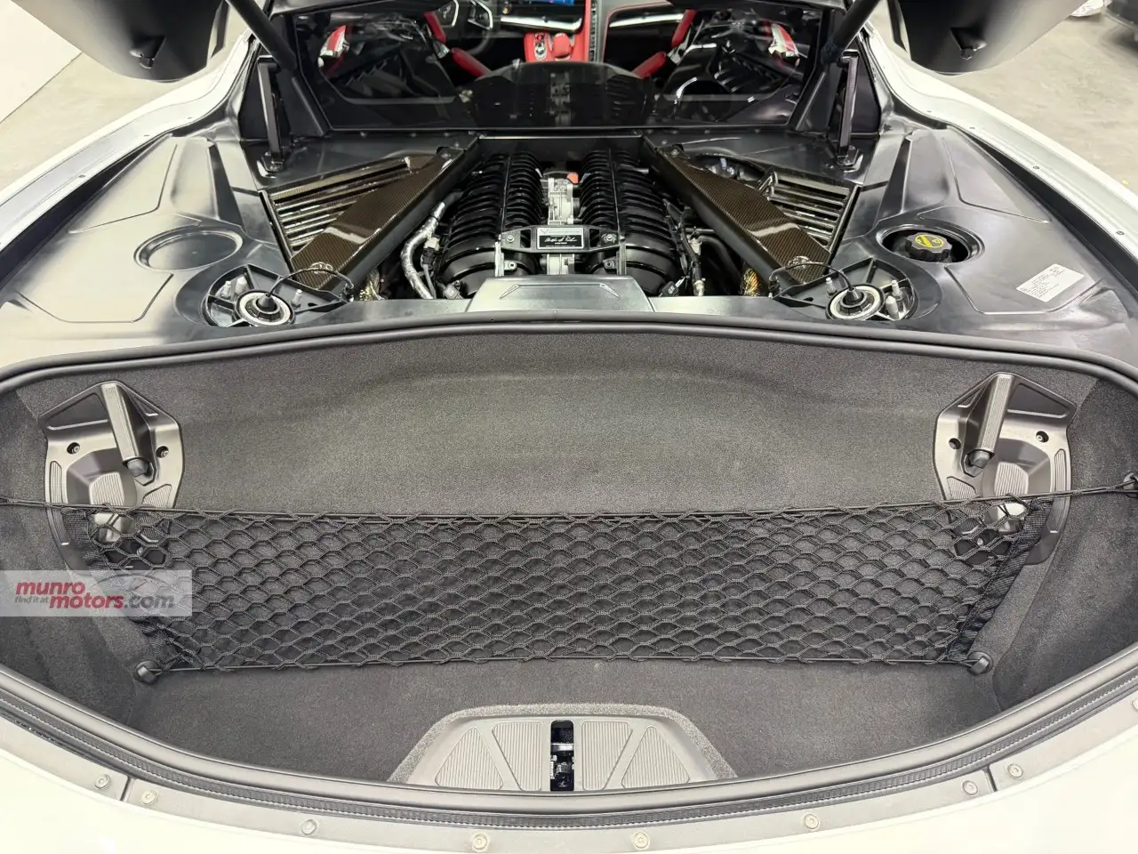 Chevrolet Corvette - Image 24