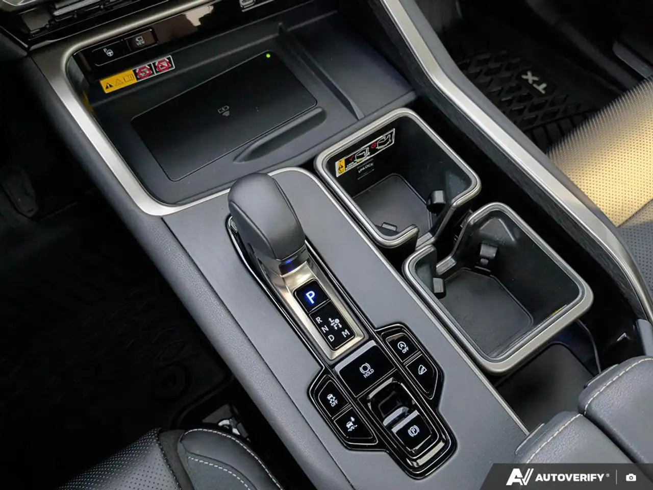 Lexus TX - Image 18