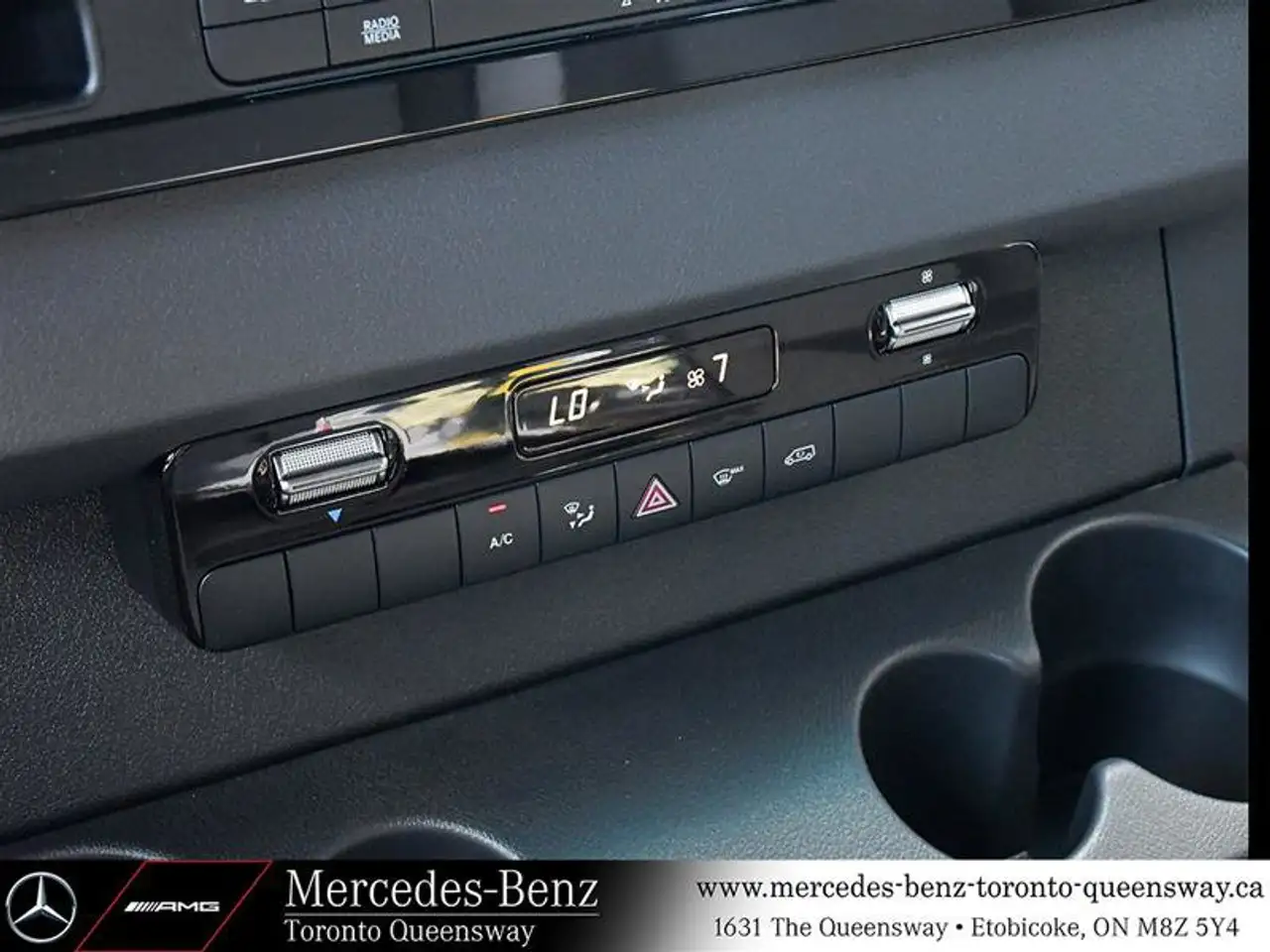 Mercedes-Benz Sprinter - Image 18