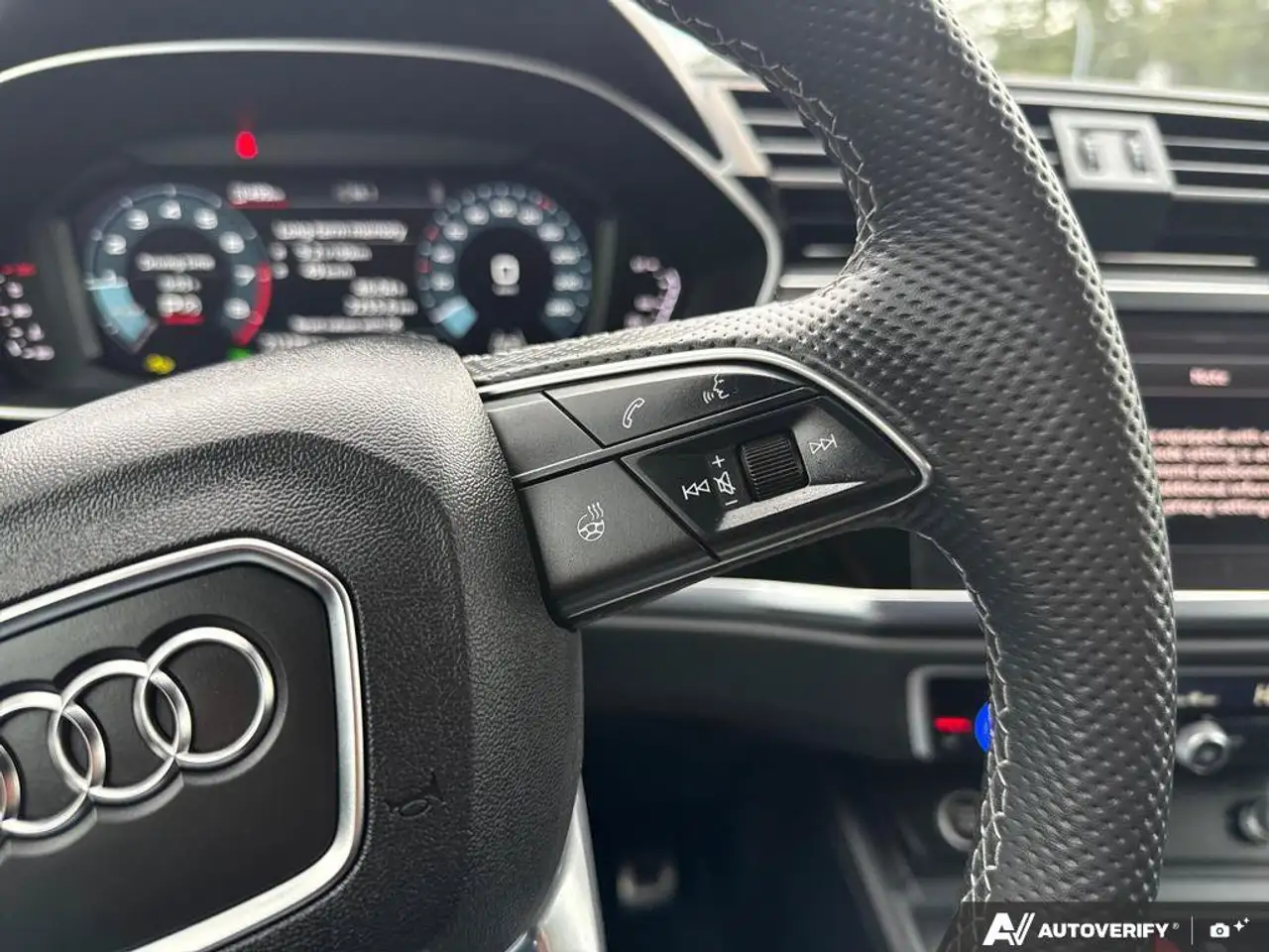 Audi Q3 - Image 16