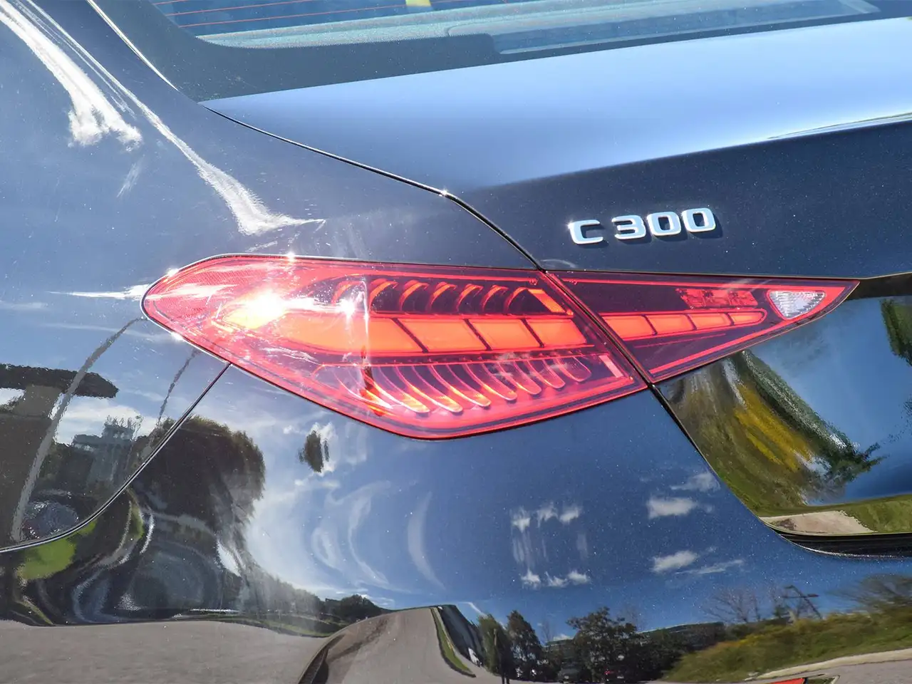 Mercedes-Benz C-Class - Image 8