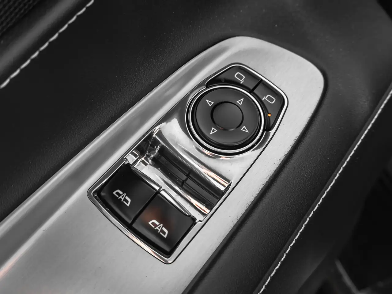 Chevrolet Corvette - Image 23