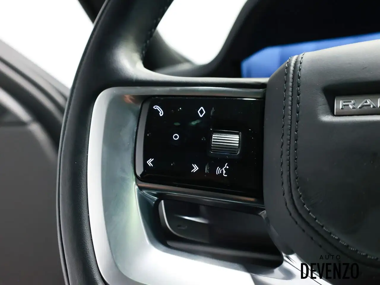 Land Rover Range Rover - Image 15
