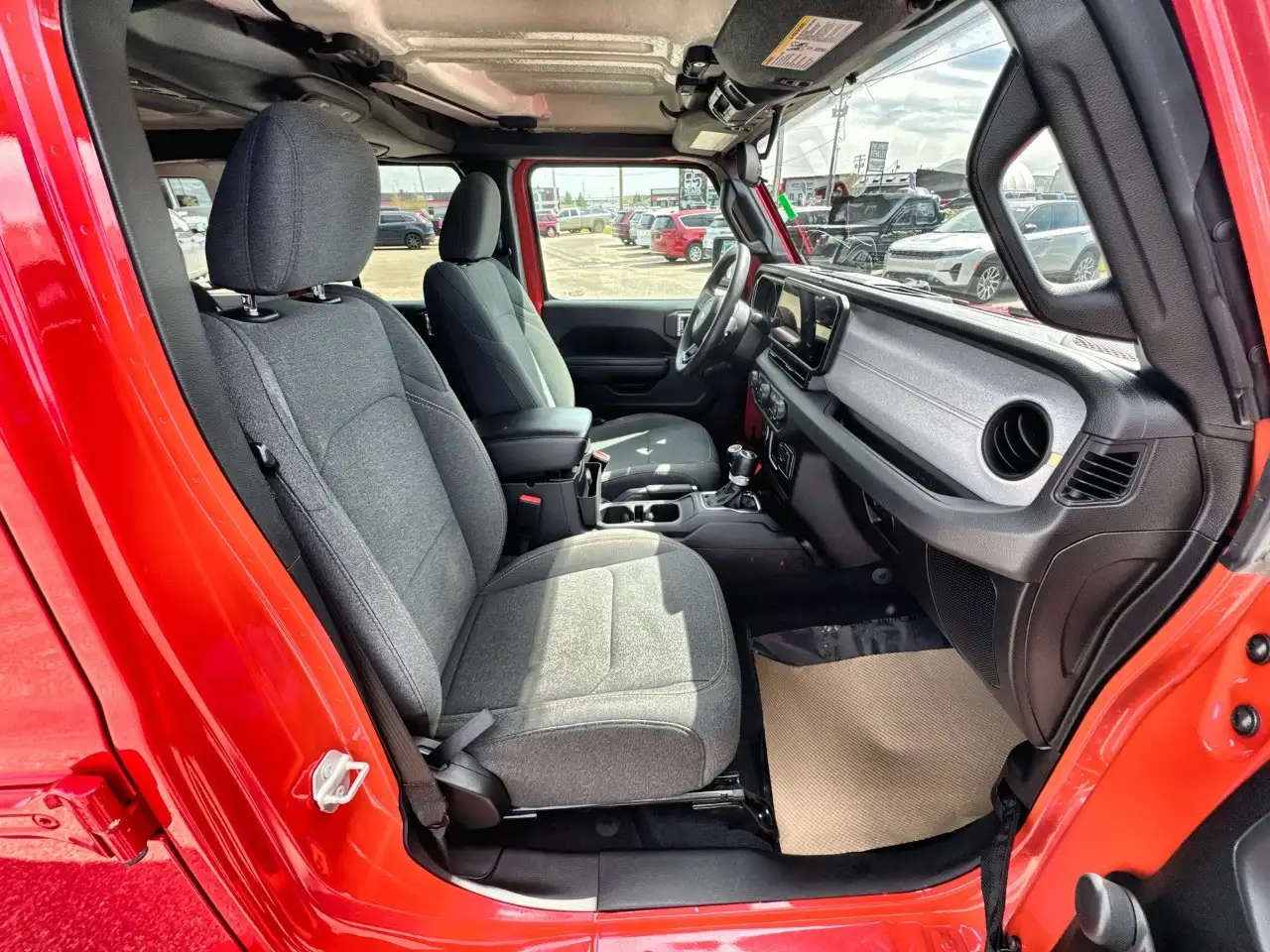 Jeep Wrangler - Image 17