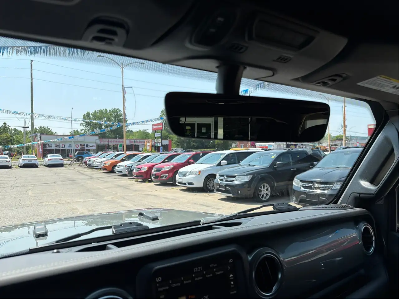 Jeep Wrangler - Image 16