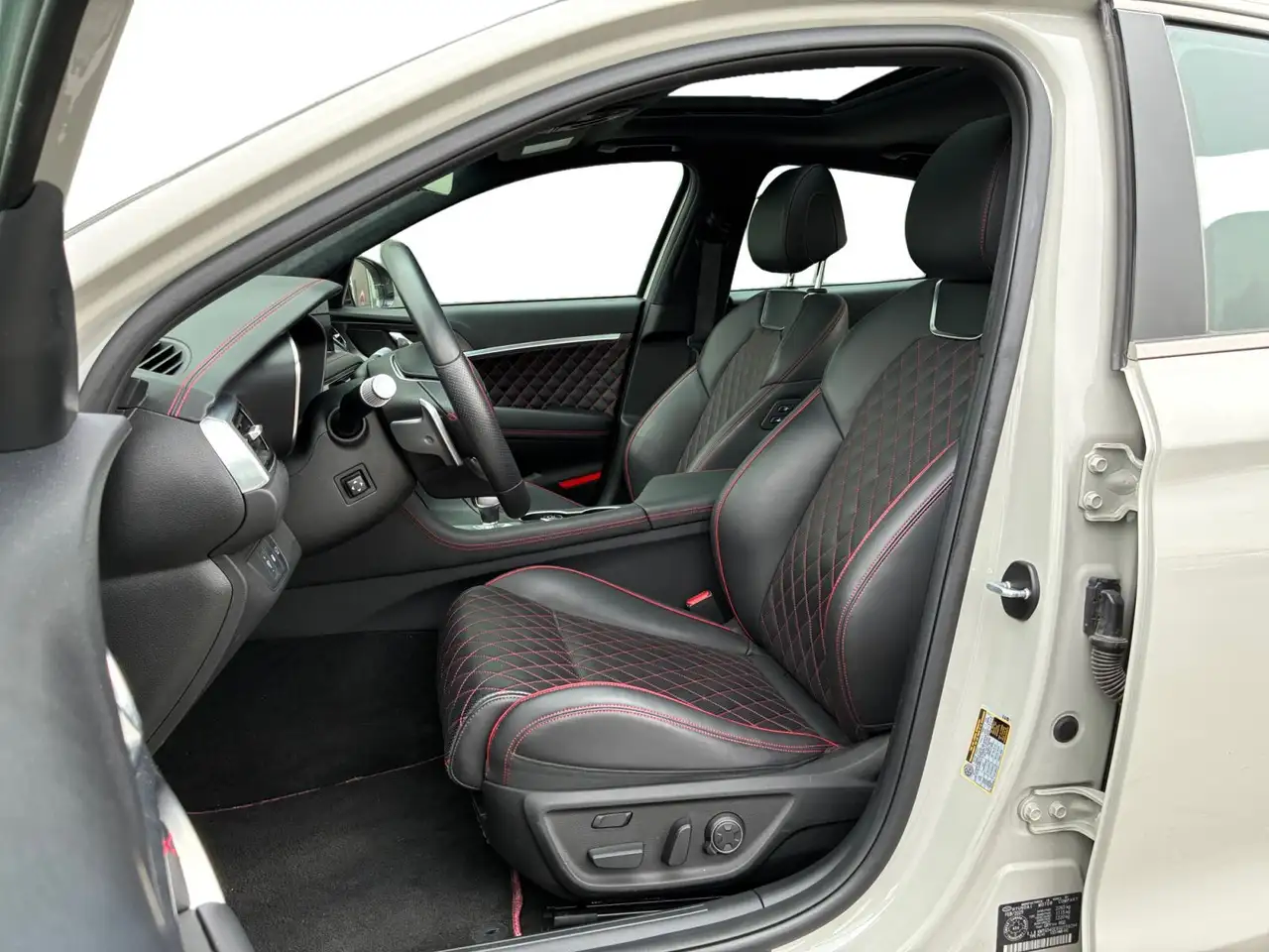 Genesis G70 - Image 10