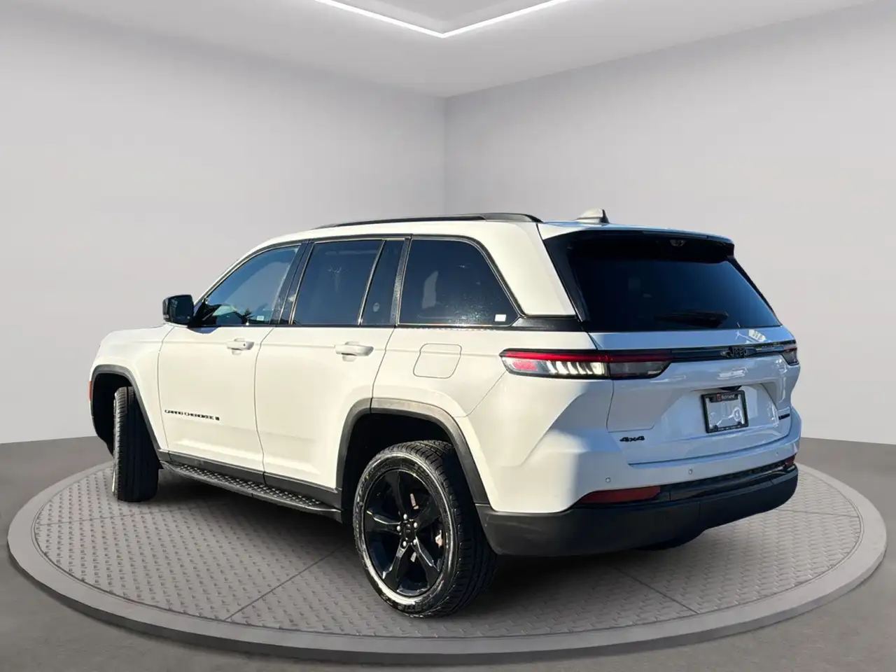 Jeep Grand Cherokee - Image 3