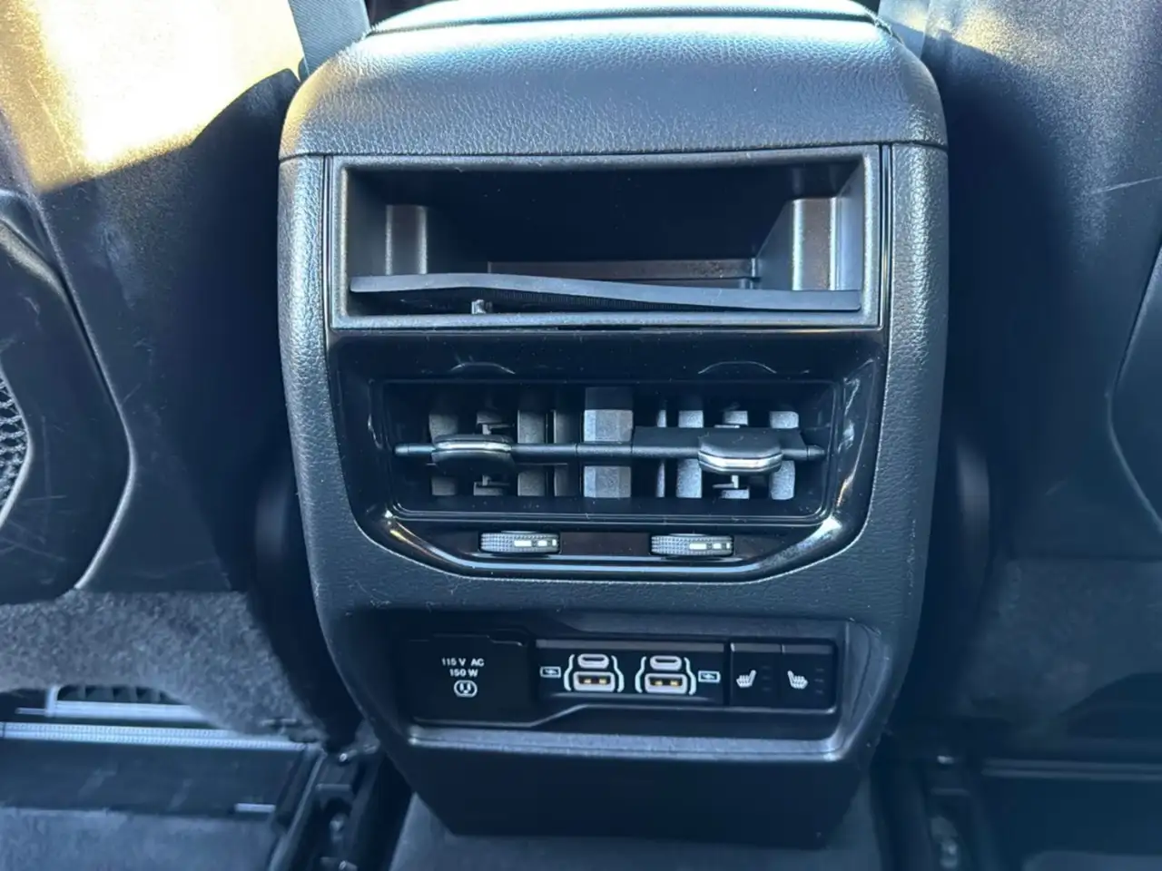 Jeep Grand Cherokee - Image 33