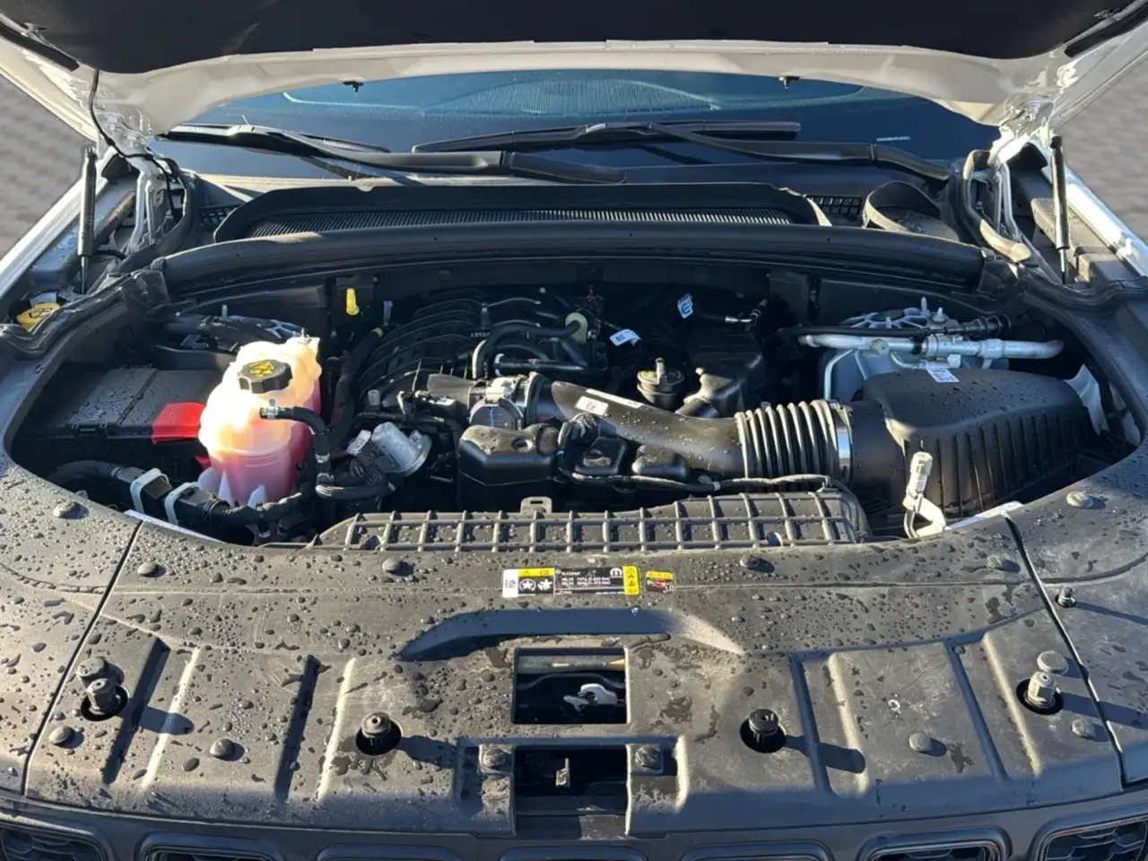Jeep Grand Cherokee - Image 28